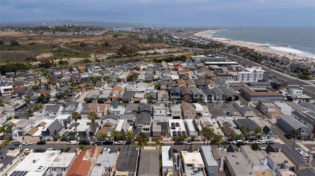 238 Walnut Street, Newport Beach, CA 92663