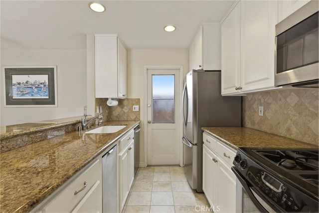 238 Walnut Street, Newport Beach, CA 92663