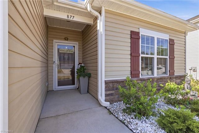 877 Sage Hill Drive, Jamestown, NC 27282