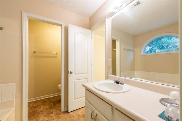 1109 Commons Court, Jonesboro, GA 30238