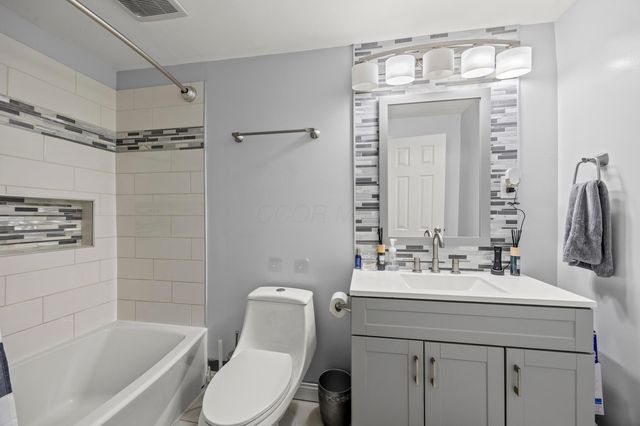 2844 Kingsrowe Court, 27, Columbus, OH 43209