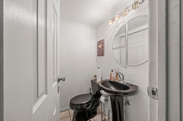 2844 Kingsrowe Court, 27, Columbus, OH 43209