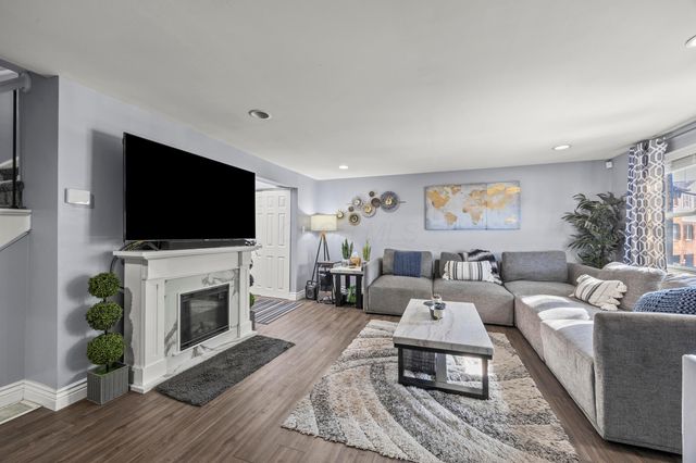 2844 Kingsrowe Court, 27, Columbus, OH 43209