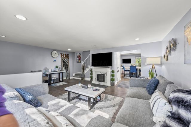 2844 Kingsrowe Court, 27, Columbus, OH 43209