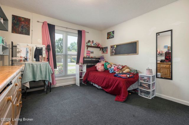 10000 Evening Star Dr, Louisville, KY 40272