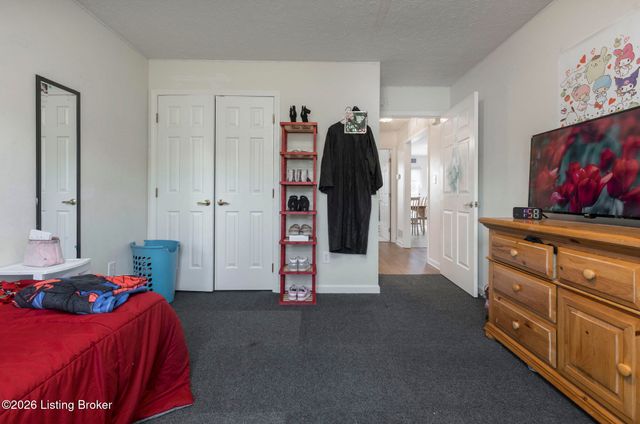 10000 Evening Star Dr, Louisville, KY 40272