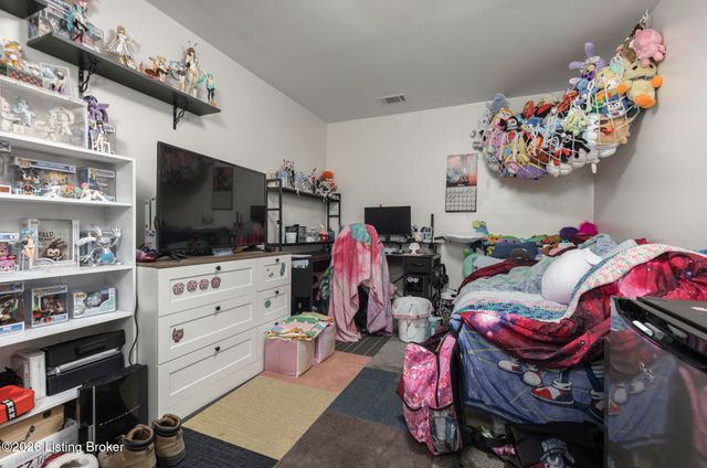 10000 Evening Star Dr, Louisville, KY 40272