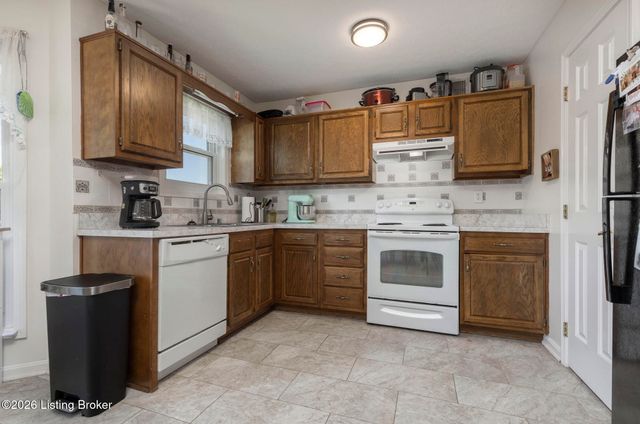 10000 Evening Star Dr, Louisville, KY 40272