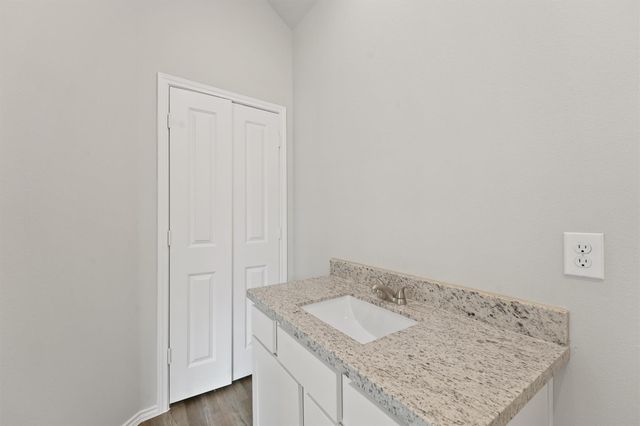 8685 Sassafras Street, Willis, TX 77318