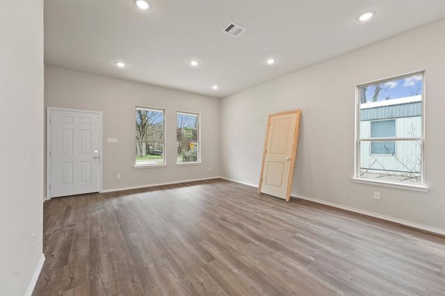 8685 Sassafras Street, Willis, TX 77318