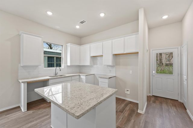 8685 Sassafras Street, Willis, TX 77318