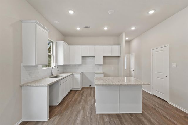 8685 Sassafras Street, Willis, TX 77318