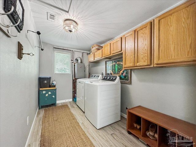 16 Mclane Rd, Gulf Breeze, FL 32561