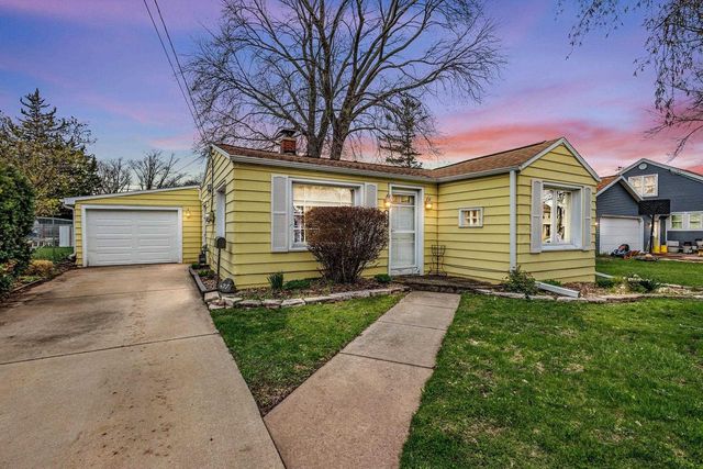 427 N LARK STREET, Oshkosh, WI 54902