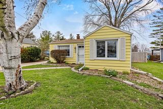 427 N LARK STREET, Oshkosh, WI 54902