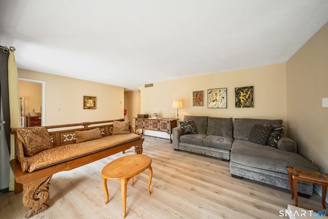 13 Heritage Village B, Southbury, CT 06488