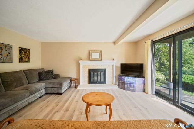13 Heritage Village B, Southbury, CT 06488