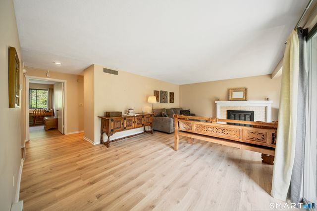 13 Heritage Village B, Southbury, CT 06488