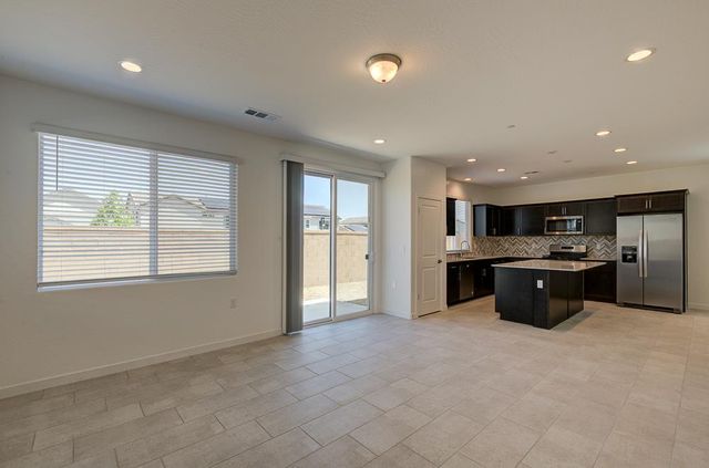 291 Lucas Avenue S, Madera, CA 93636