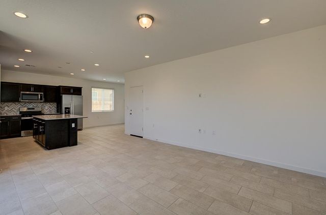 291 Lucas Avenue S, Madera, CA 93636