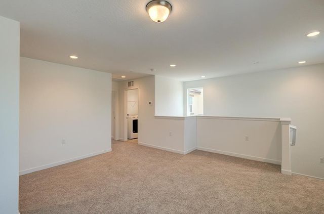 291 Lucas Avenue S, Madera, CA 93636