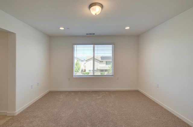 291 Lucas Avenue S, Madera, CA 93636