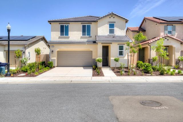 291 Lucas Avenue S, Madera, CA 93636