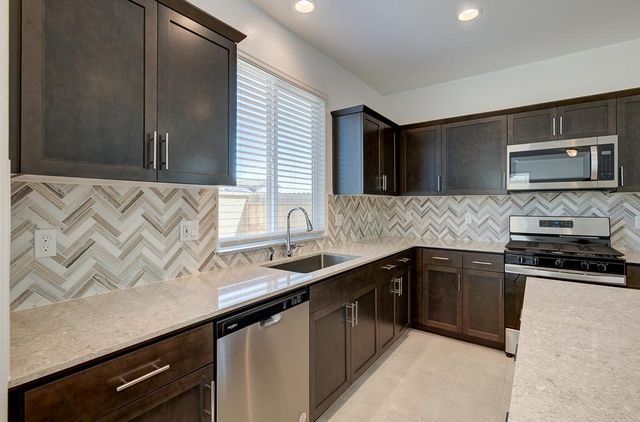 291 Lucas Avenue S, Madera, CA 93636