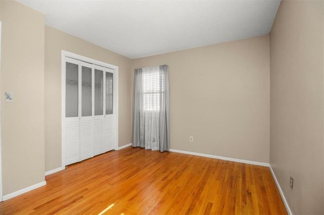 16901 E 31* Street S, Independence, MO 64055