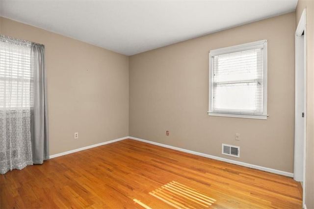 16901 E 31* Street S, Independence, MO 64055