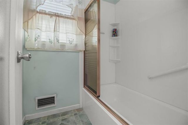 16901 E 31* Street S, Independence, MO 64055