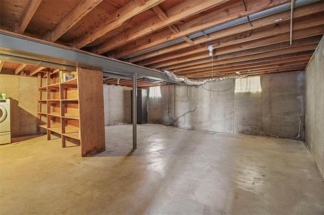 16901 E 31* Street S, Independence, MO 64055