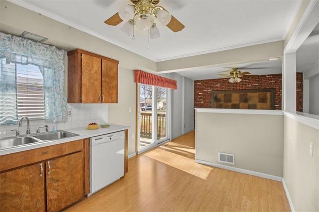 16901 E 31* Street S, Independence, MO 64055