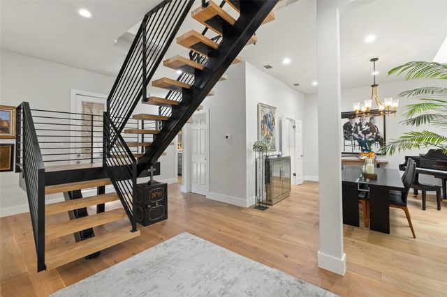 1615 Spyglass DR 4, Austin, TX 78746