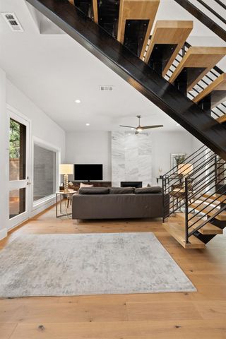 1615 Spyglass DR 4, Austin, TX 78746