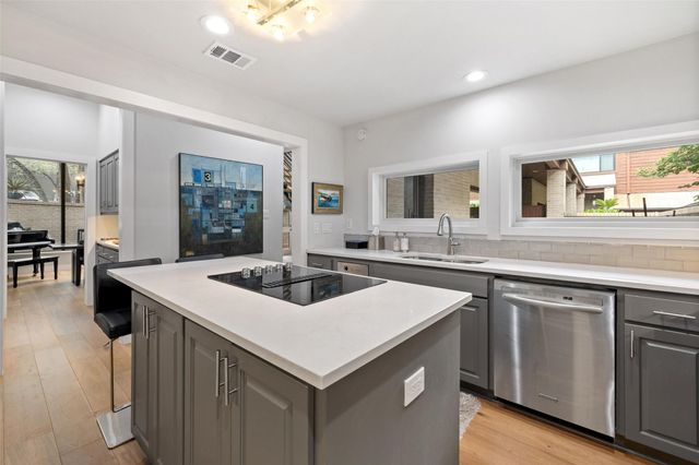1615 Spyglass DR 4, Austin, TX 78746