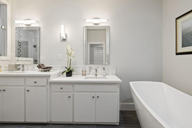 1615 Spyglass DR 4, Austin, TX 78746