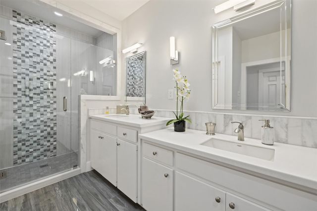 1615 Spyglass DR 4, Austin, TX 78746