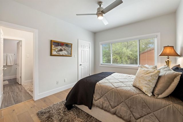 1615 Spyglass DR 4, Austin, TX 78746