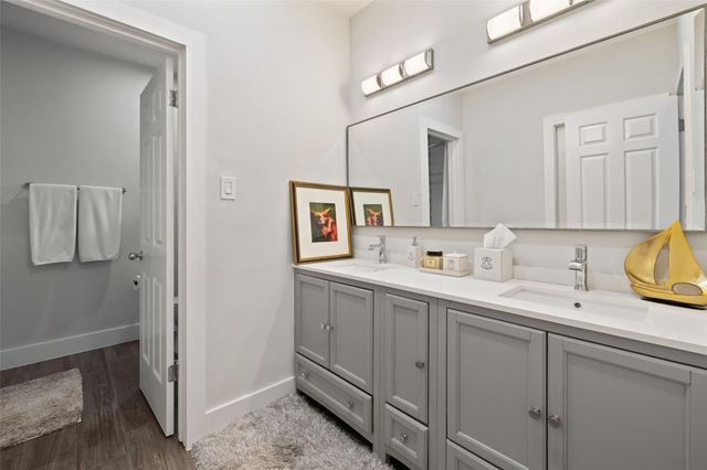 1615 Spyglass DR 4, Austin, TX 78746