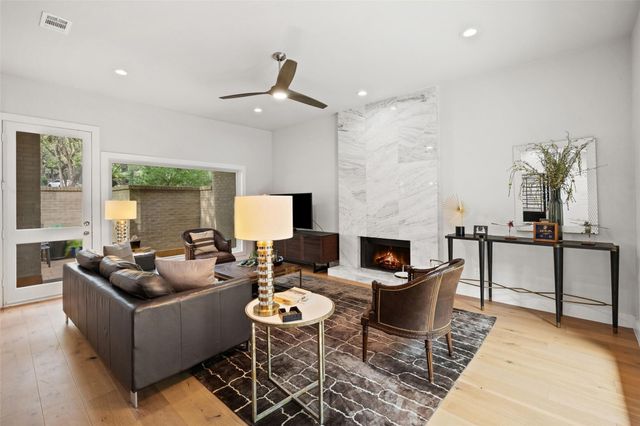 1615 Spyglass DR 4, Austin, TX 78746