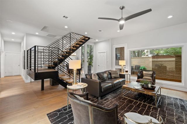 1615 Spyglass DR 4, Austin, TX 78746