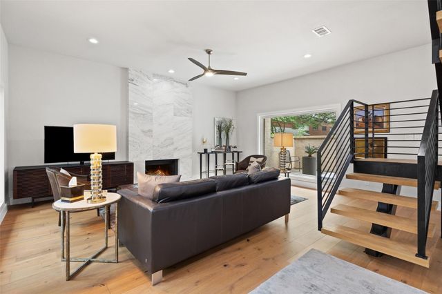 1615 Spyglass DR 4, Austin, TX 78746