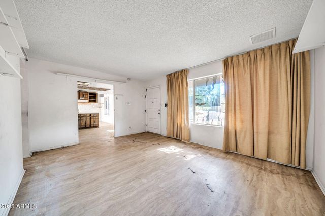 1526 W MURIEL Drive, Phoenix, AZ 85023