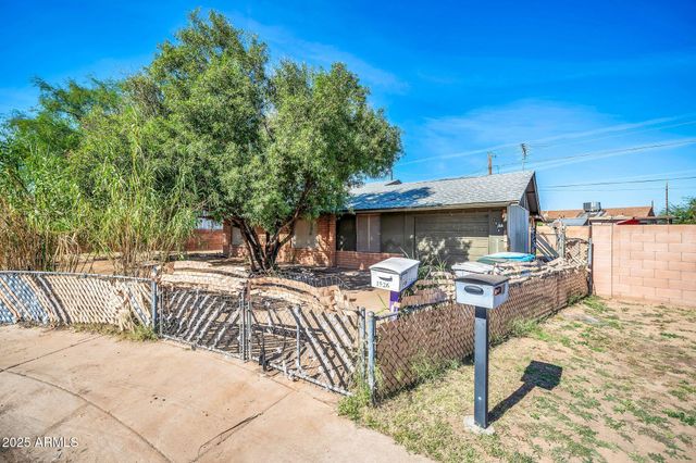 1526 W MURIEL Drive, Phoenix, AZ 85023