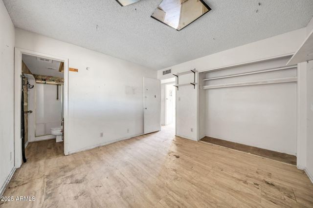 1526 W MURIEL Drive, Phoenix, AZ 85023