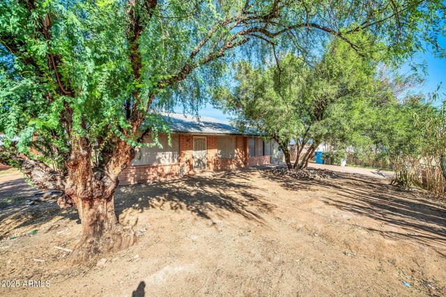 1526 W MURIEL Drive, Phoenix, AZ 85023