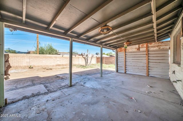 1526 W MURIEL Drive, Phoenix, AZ 85023
