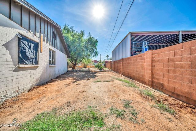 1526 W MURIEL Drive, Phoenix, AZ 85023