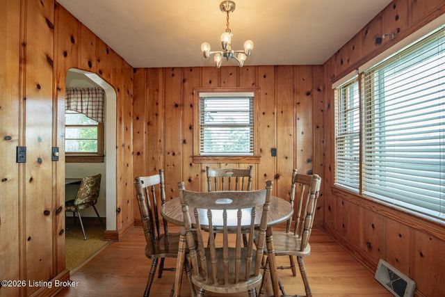 4765 Flaherty Rd, Vine Grove, KY 40175